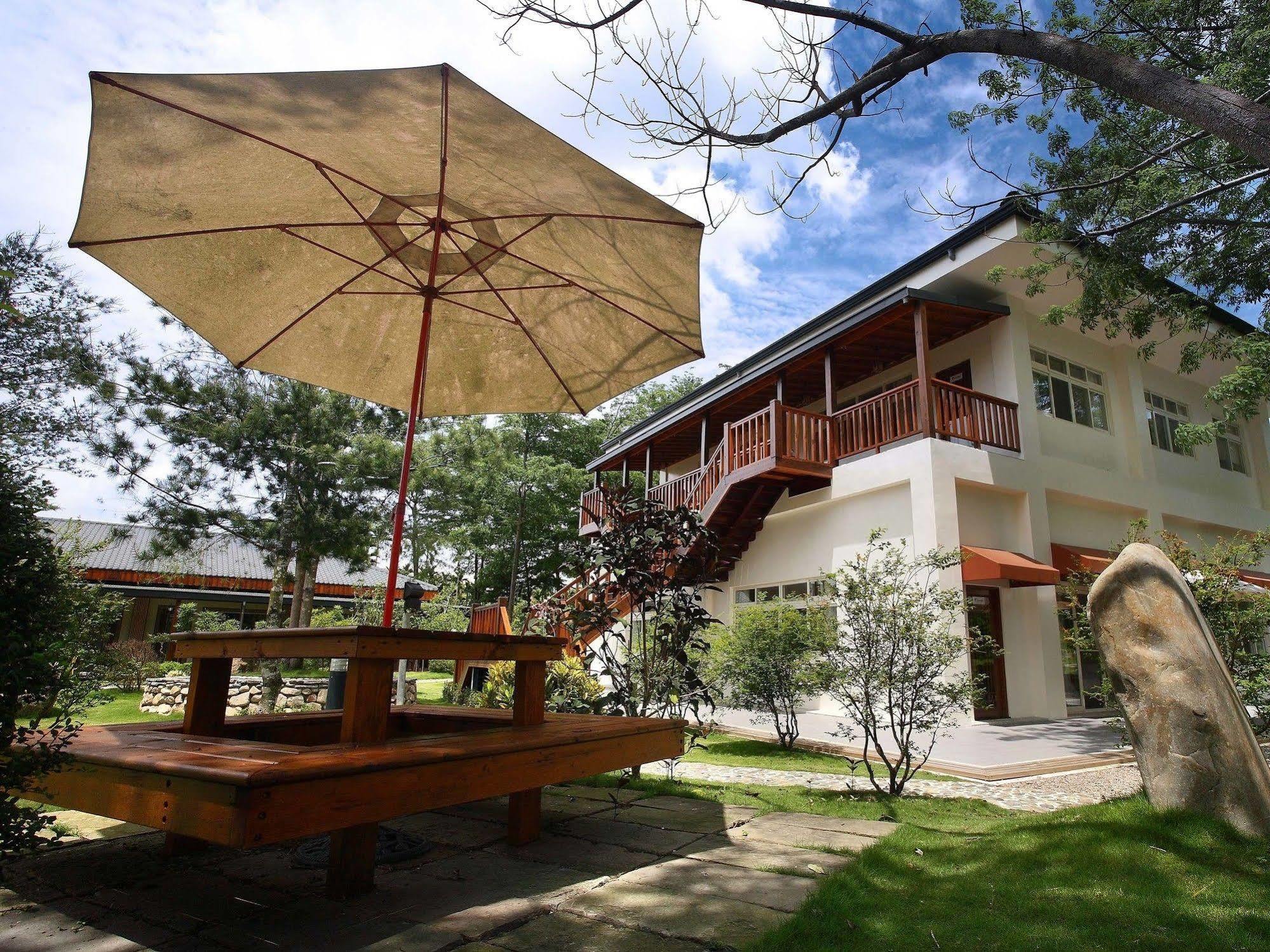 Flying Villa Nantou Extérieur photo