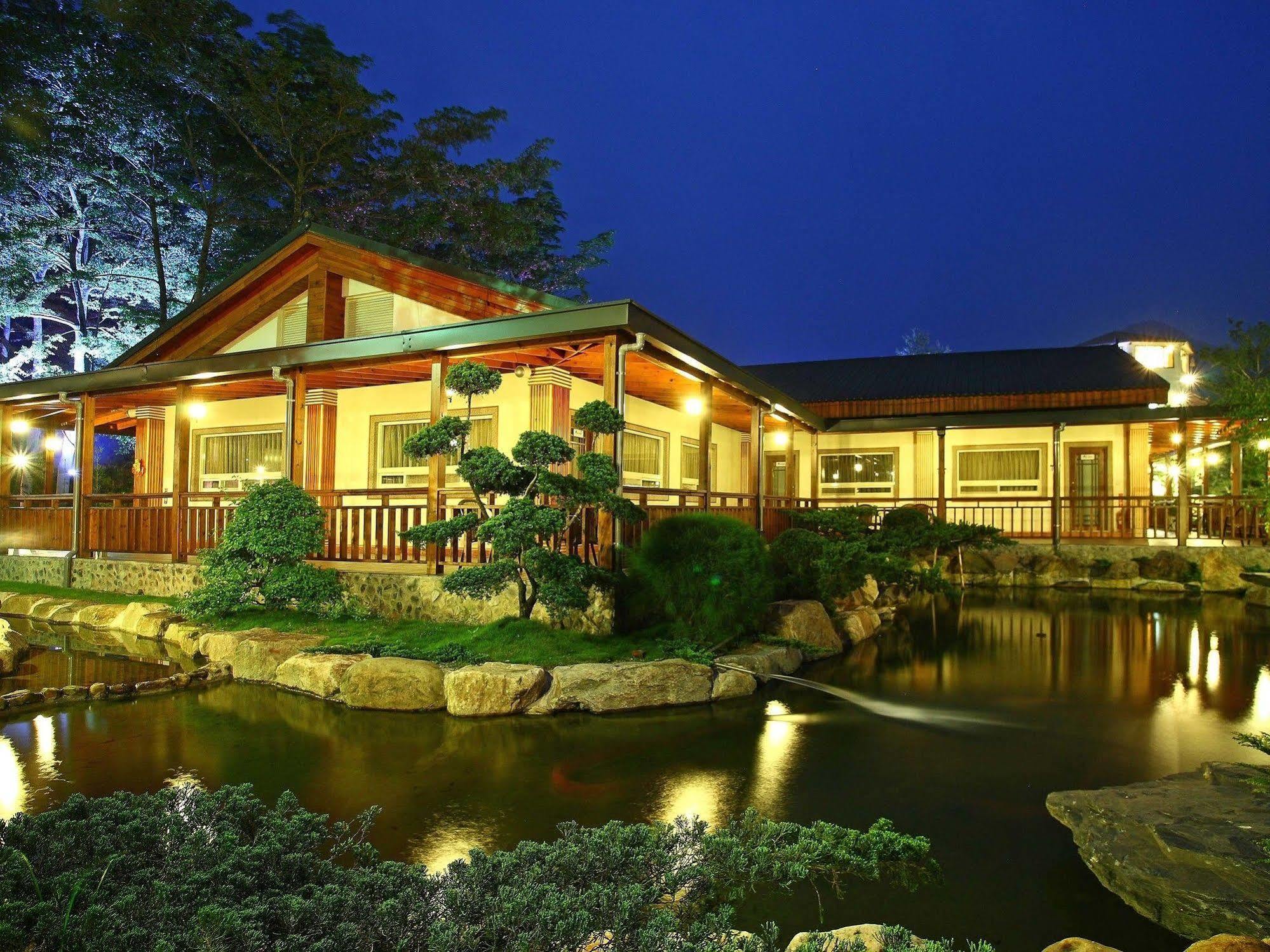 Flying Villa Nantou Extérieur photo